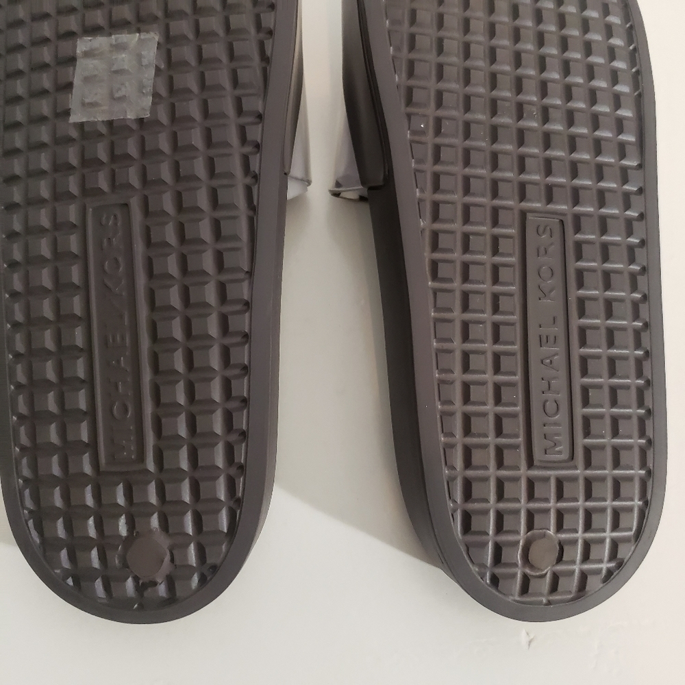 Michael Kors Gilmore Logo Print size 6 NWOT - Picture 10 of 10
